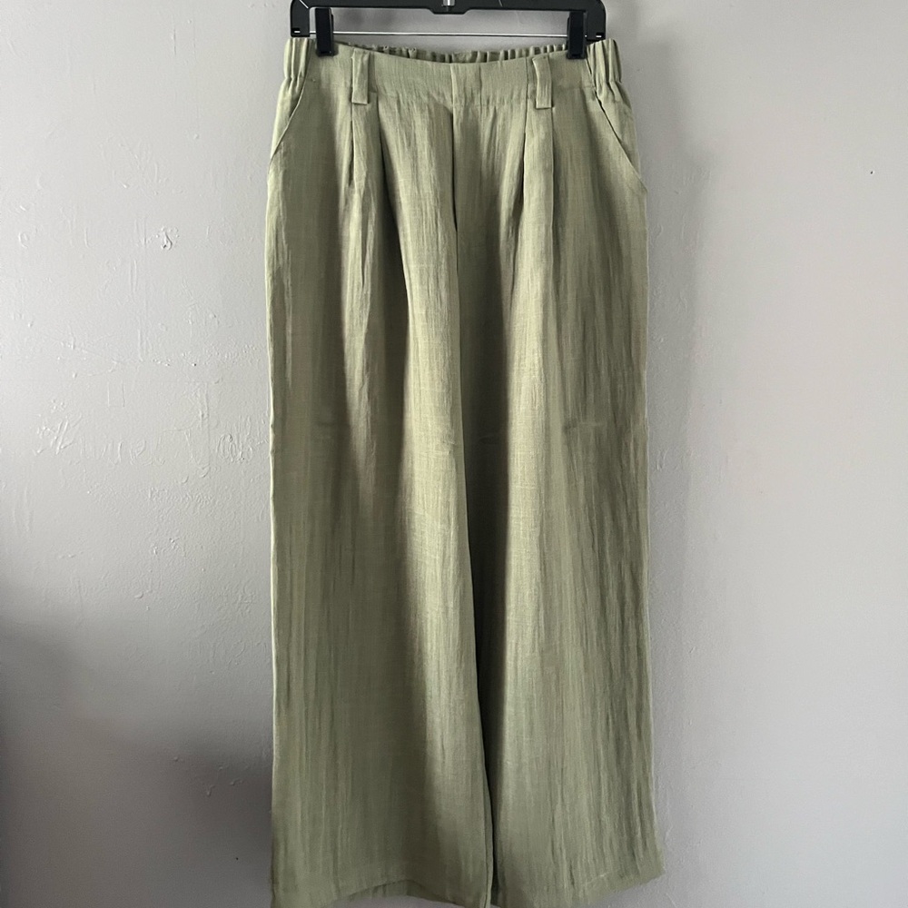 halara high waisted side pocket wide leg flowy linen feel pants!!